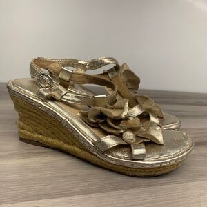 Womens Born Flowers Espadrille Platform Wedge Sandal 8 / 39 Gold Leather Shoes